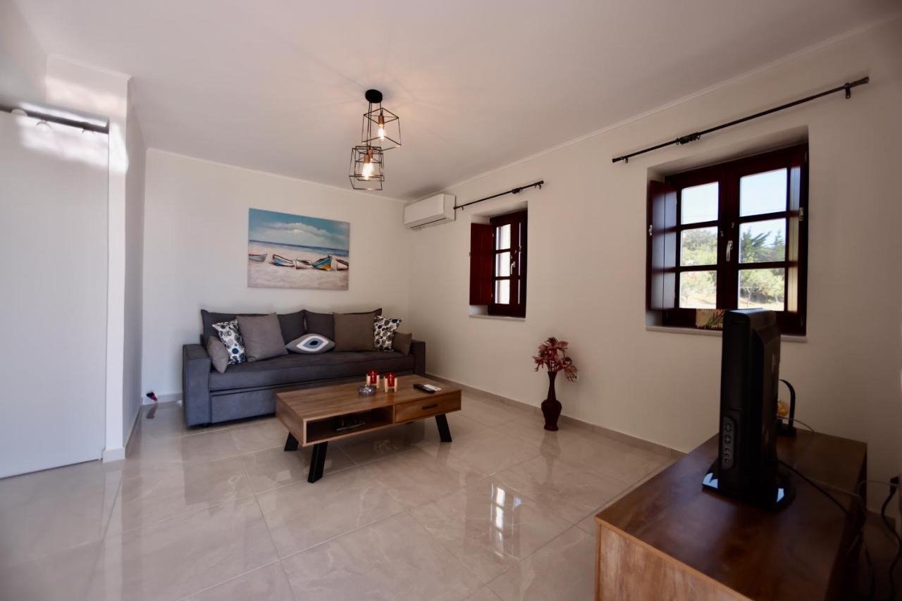 Sunset View Stone House, Mani Holiday home *